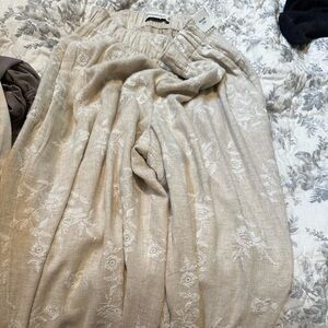 Abercrombie and fitch embroider floral pants!!